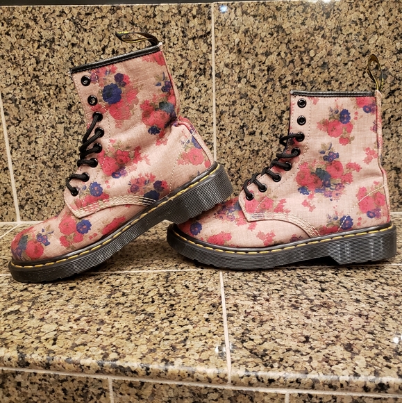 Dr. Martens Taupe Vintage Bouquet Castel - Picture 2 of 8